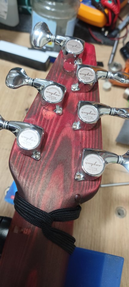 Cigar box 6 cuerdas hecho completamente a mano (también cambio)