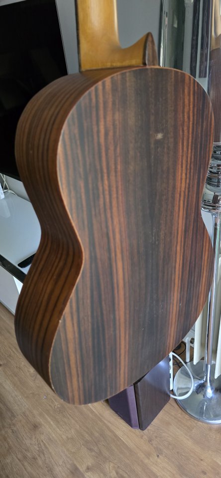 Guitarra Española MR de segunda mano · Foto 1 de 10 · Madrid · 110 €