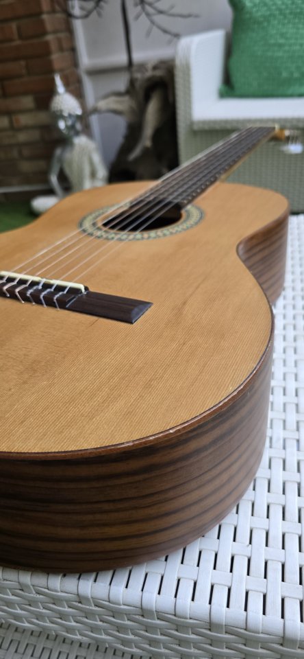 Guitarra Española MR de segunda mano · Foto 2 de 10 · Madrid · 110 €