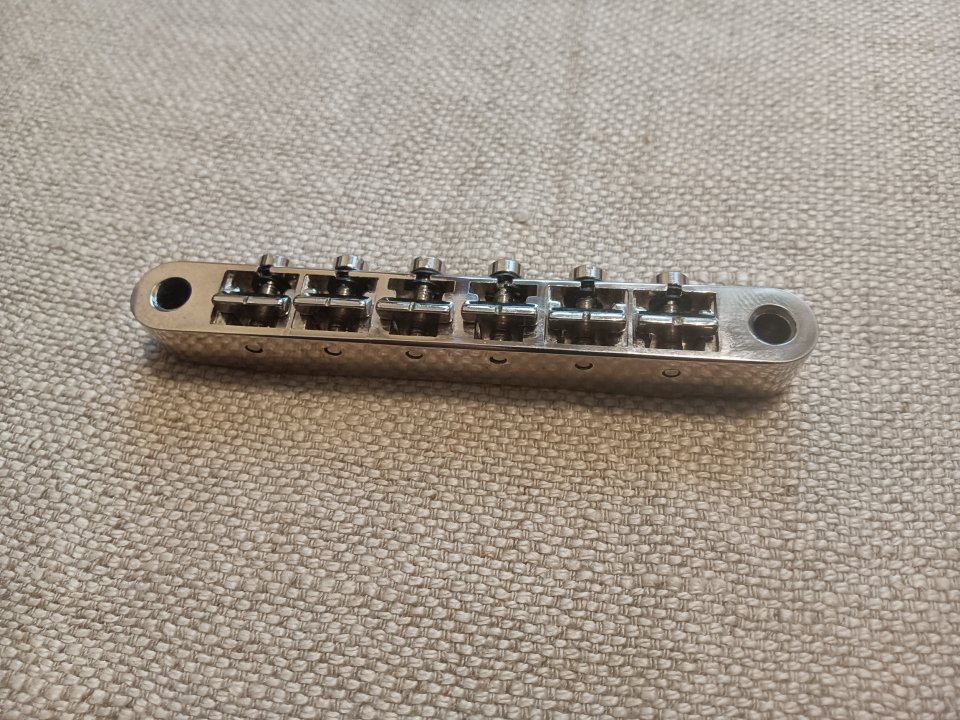 Puente Faber Guitarra de segunda mano · Foto 1 de 3 · Asturias · 40 €
