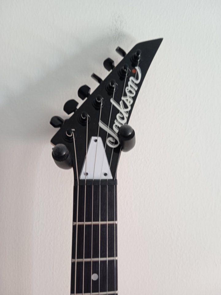 Jackson js11 Dinky AH WH