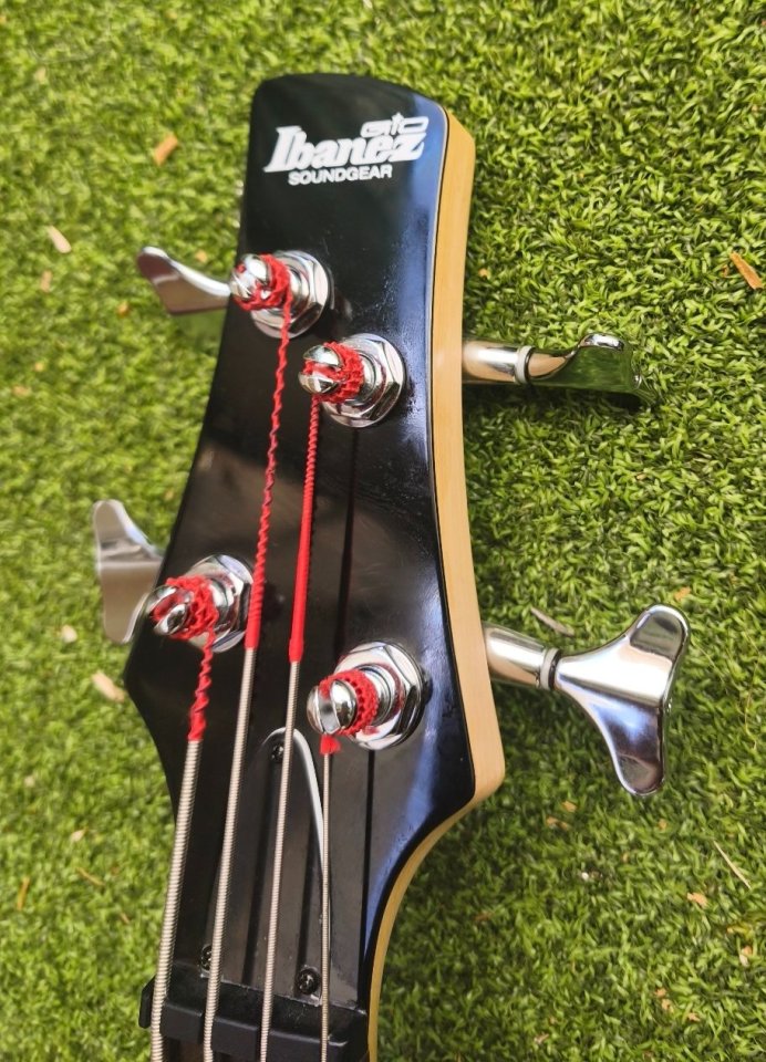 Bajo Activo Ibanez GSR200 Negro de segunda mano · Foto 5 de 9 · Alicante · 195 €