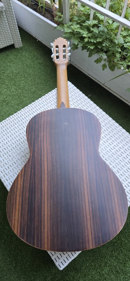 Guitarra Española MR de segunda mano · Foto 6 de 10 · Madrid · 110 €