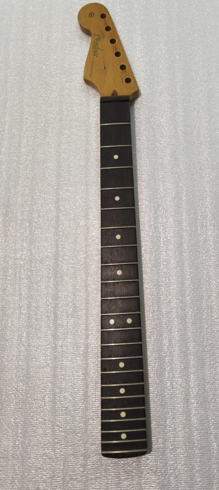 Mástil Fender Stratocaster USA Zurdo 2000 + Clavijeros + Puente de segunda mano · Foto 1 de 10 · Valencia · 260 €