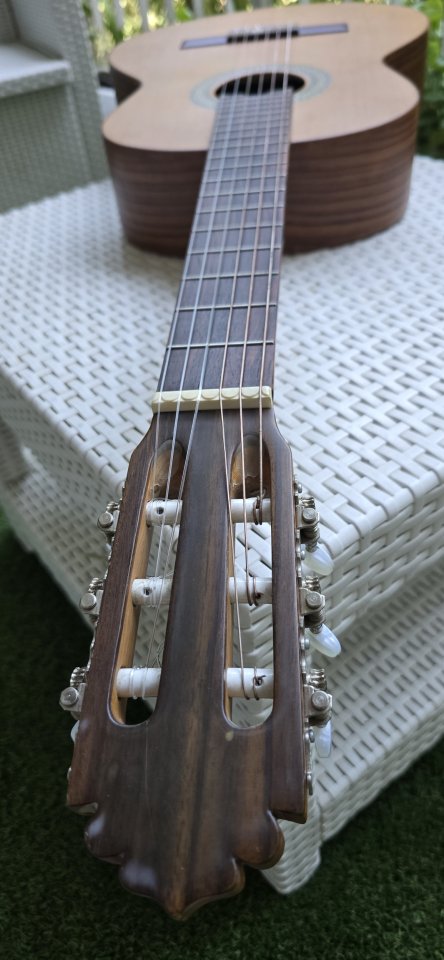 Guitarra Española MR de segunda mano · Foto 7 de 10 · Madrid · 110 €