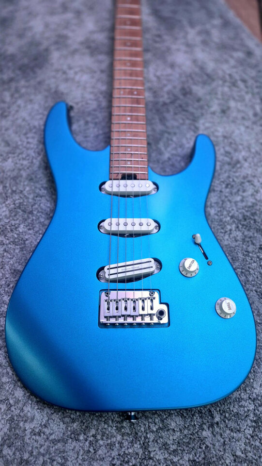 Guitarra eléctrica Charvel Pro-Mod DK22 SSS Blue