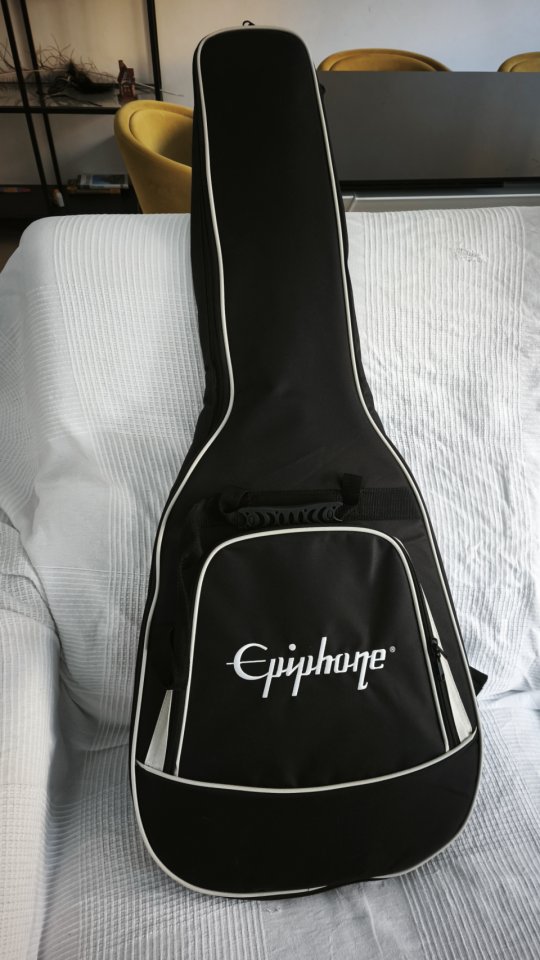 Epiphone es 335 IBG exclusive dark walnut de segunda mano · Foto 3 de 3 · Sevilla · 700 €