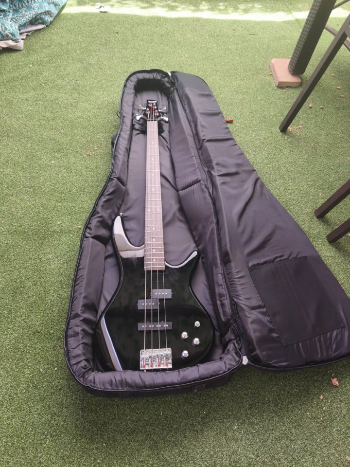 Bajo Activo Ibanez GSR200 Negro de segunda mano · Foto 8 de 9 · Alicante · 195 €