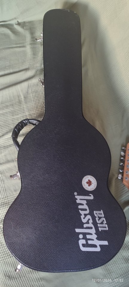 Gibson SG made in usa de segunda mano · Foto 2 de 8 · Valencia · 1200 €