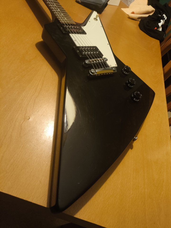 Gibson Explorer