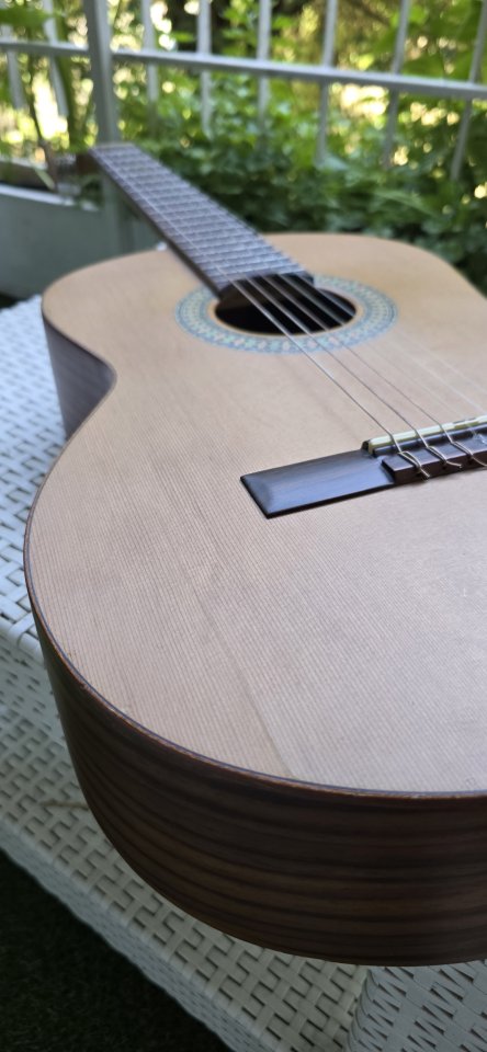 Guitarra Española MR de segunda mano · Foto 9 de 10 · Madrid · 110 €