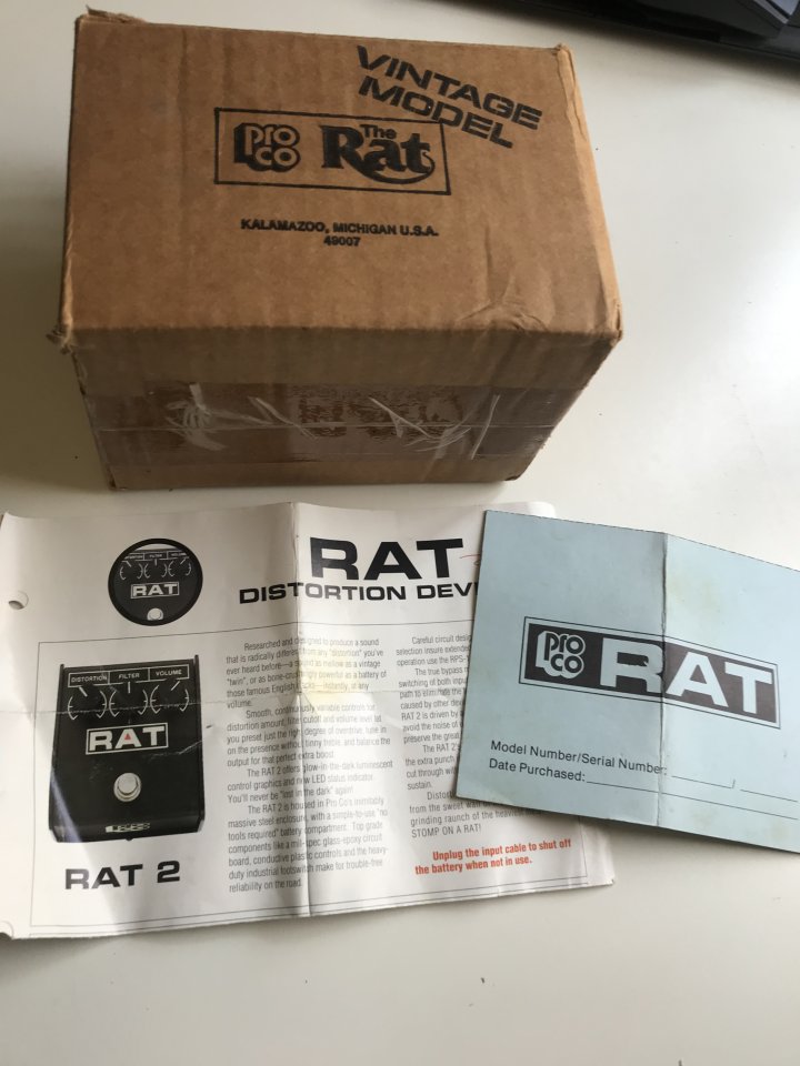 Caja pedal Rat de los 90.