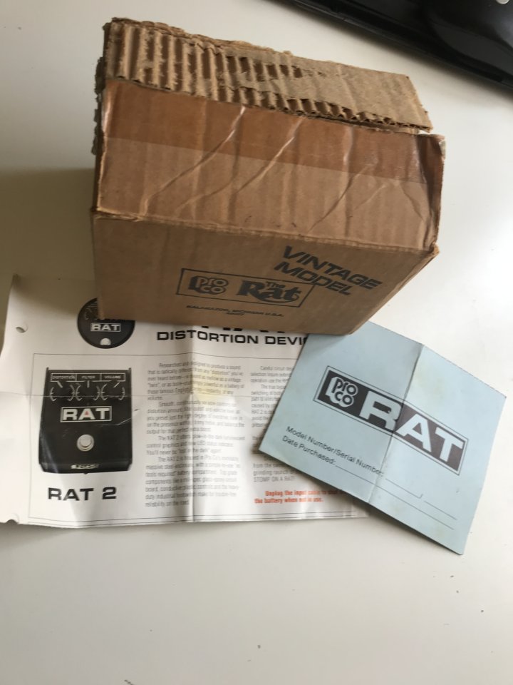 Caja pedal Rat de los 90.