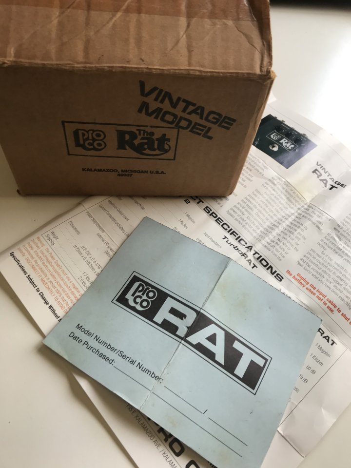 Caja pedal Rat de los 90.
