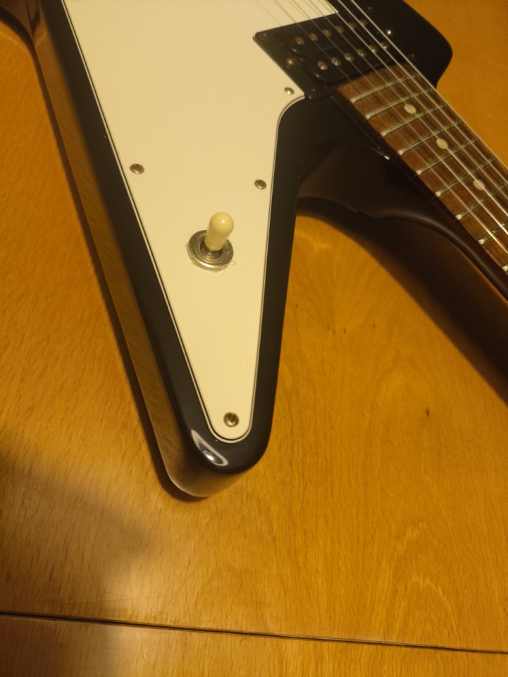 Gibson Explorer