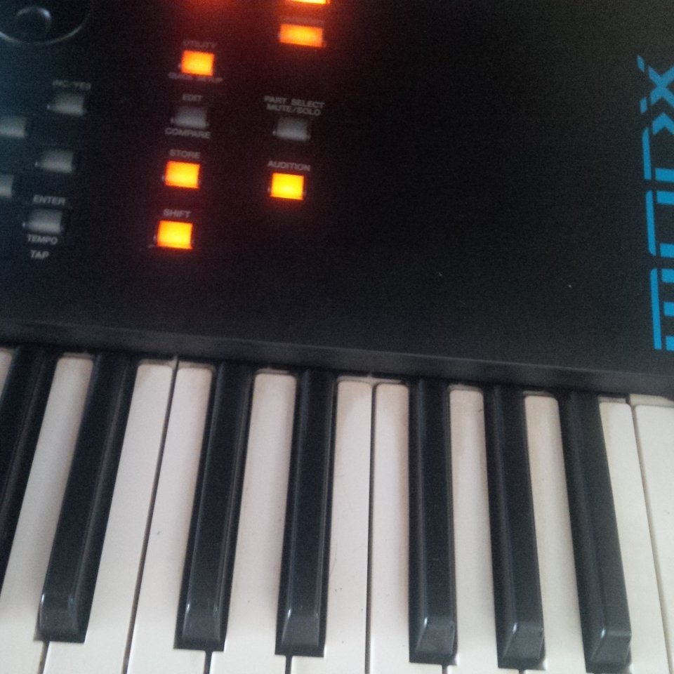 Yamaha MODX6 de segunda mano · Foto 4 de 5 · Guadalajara · 700 €