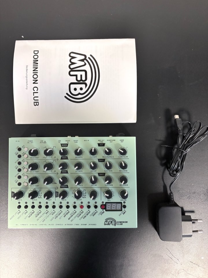 MFB Dominion Club de segunda mano · Foto 4 de 4 · Pontevedra · 400 €