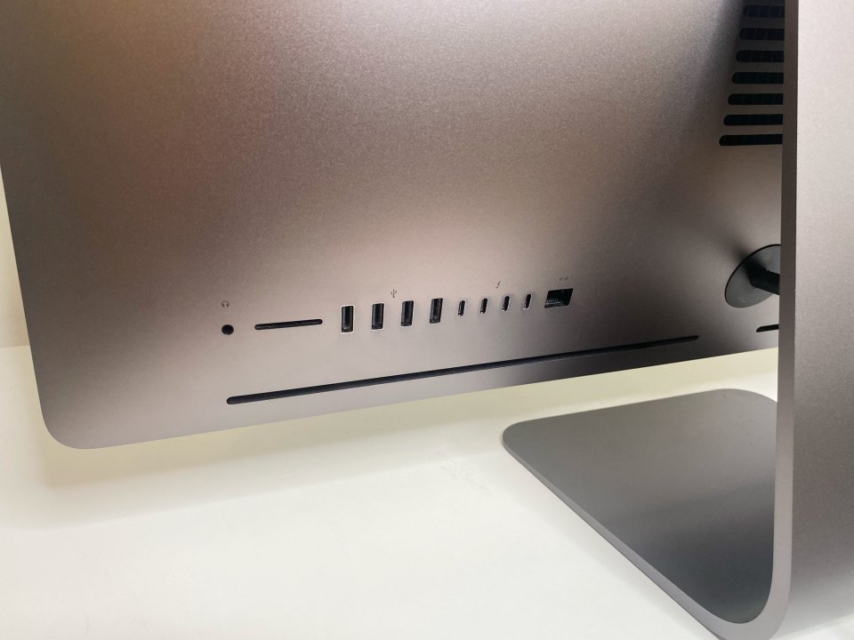 Apple iMac Pro 27” Retina 5K de segunda mano · Foto 4 de 10 · Pontevedra · 1200 €