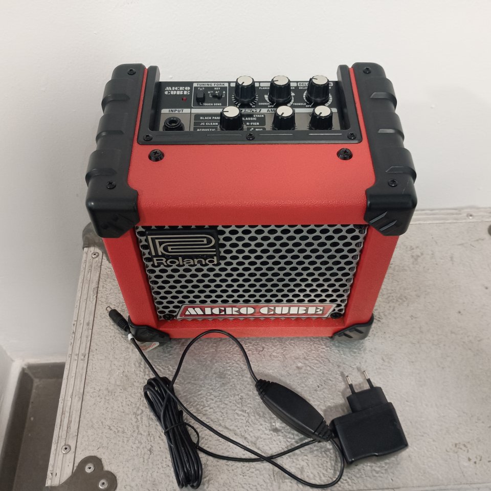 Roland Micro cube+alimentador de segunda mano · Foto 1 de 5 · Málaga · 90 €