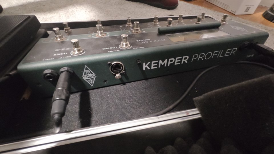 Kemper PowerRack+Remote+MatrixFr10