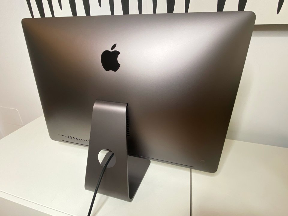 Apple iMac Pro 27” Retina 5K de segunda mano · Foto 6 de 10 · Pontevedra · 1200 €