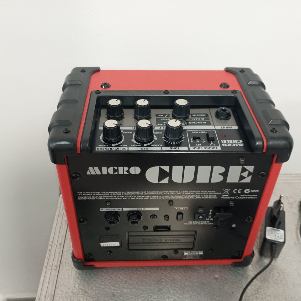 Roland Micro cube+alimentador de segunda mano · Foto 4 de 5 · Málaga · 90 €