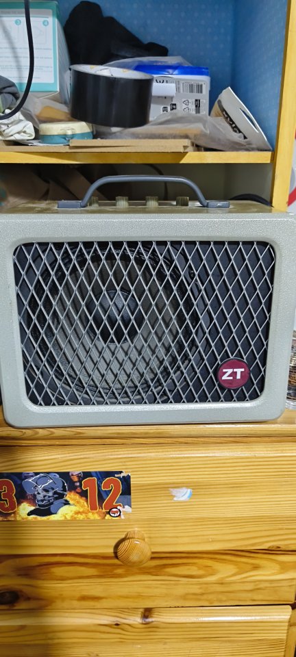 ZT LUNCHBOX LGB2 de segunda mano · Foto 1 de 3 · Salamanca · 200 €