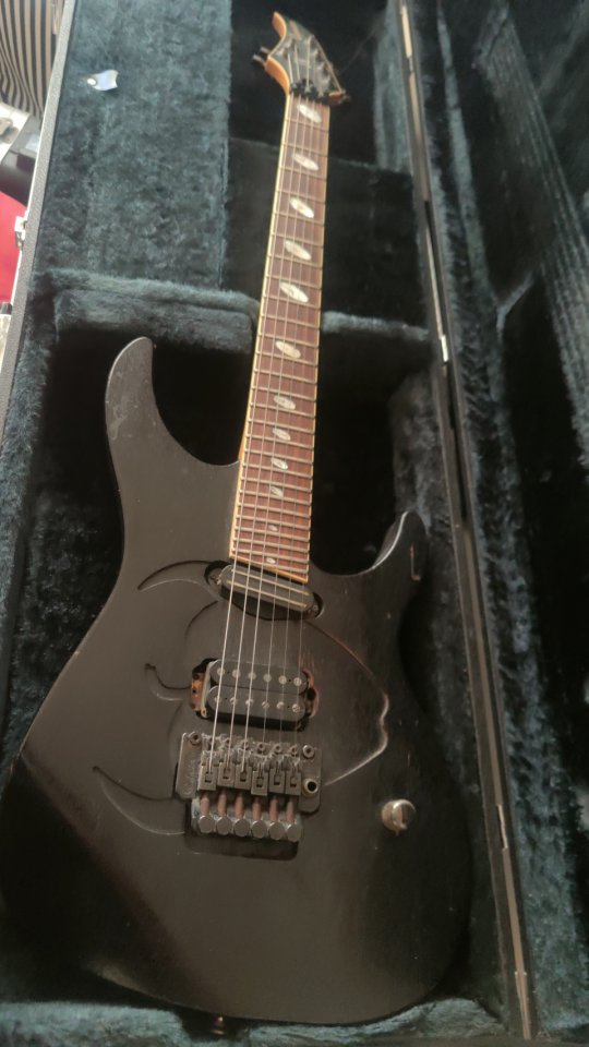 Caparison IA Apple horn  negro carbon de segunda mano · Foto 6 de 6 · SC Tenerife · 2950 €