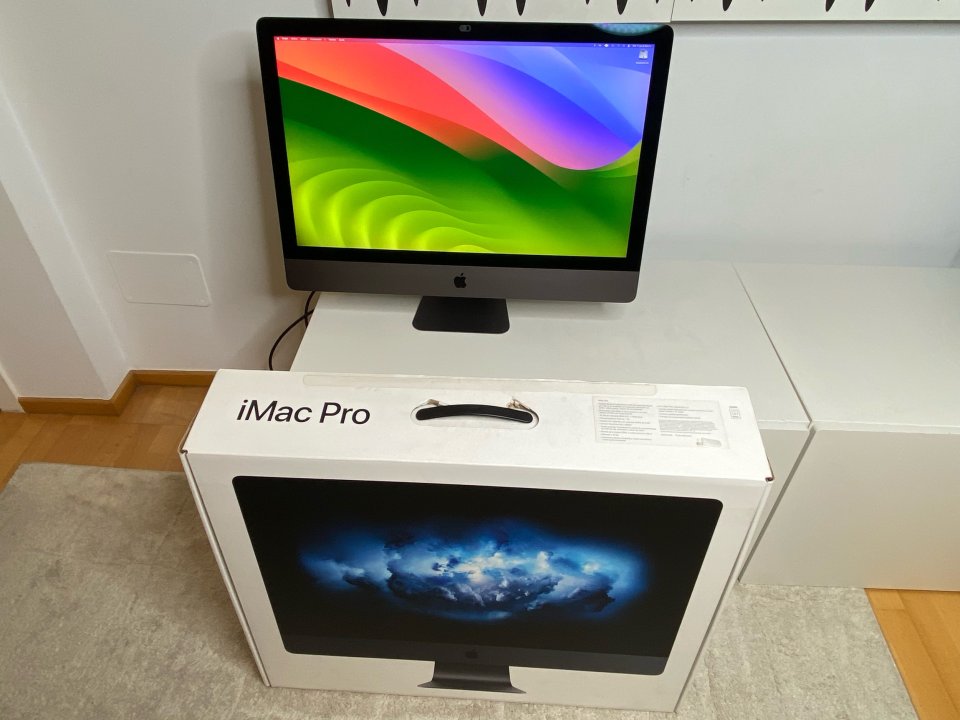Apple iMac Pro 27” Retina 5K de segunda mano · Foto 8 de 10 · Pontevedra · 1200 €