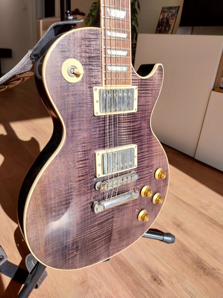 Gibson Les Paul Standard plus de segunda mano · Foto 1 de 3 · Barcelona · 2200 €