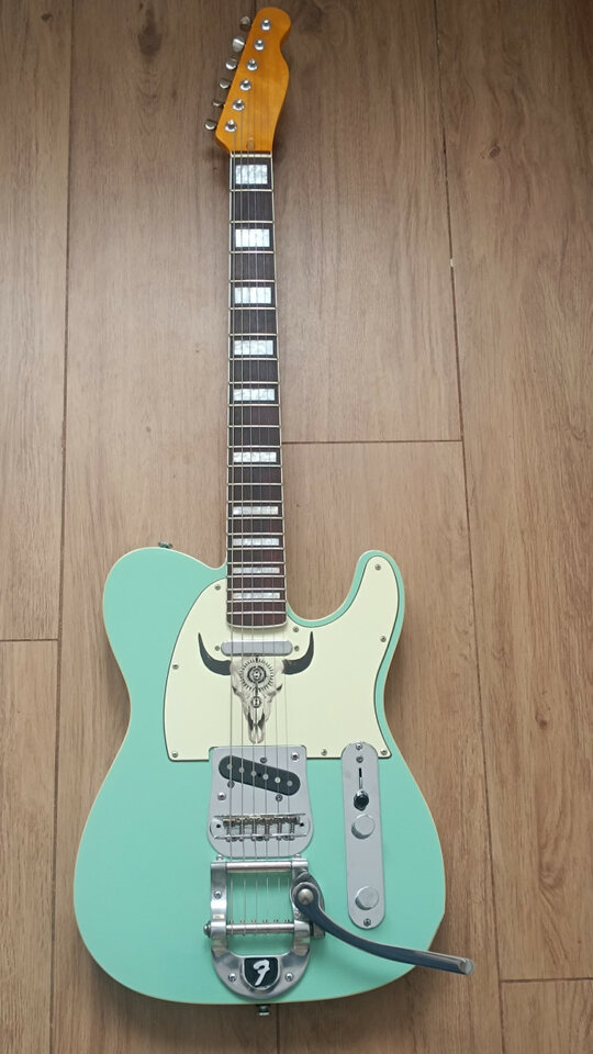 Telecaster Partcaster green surf foam binding mástil block inlays Bigsby