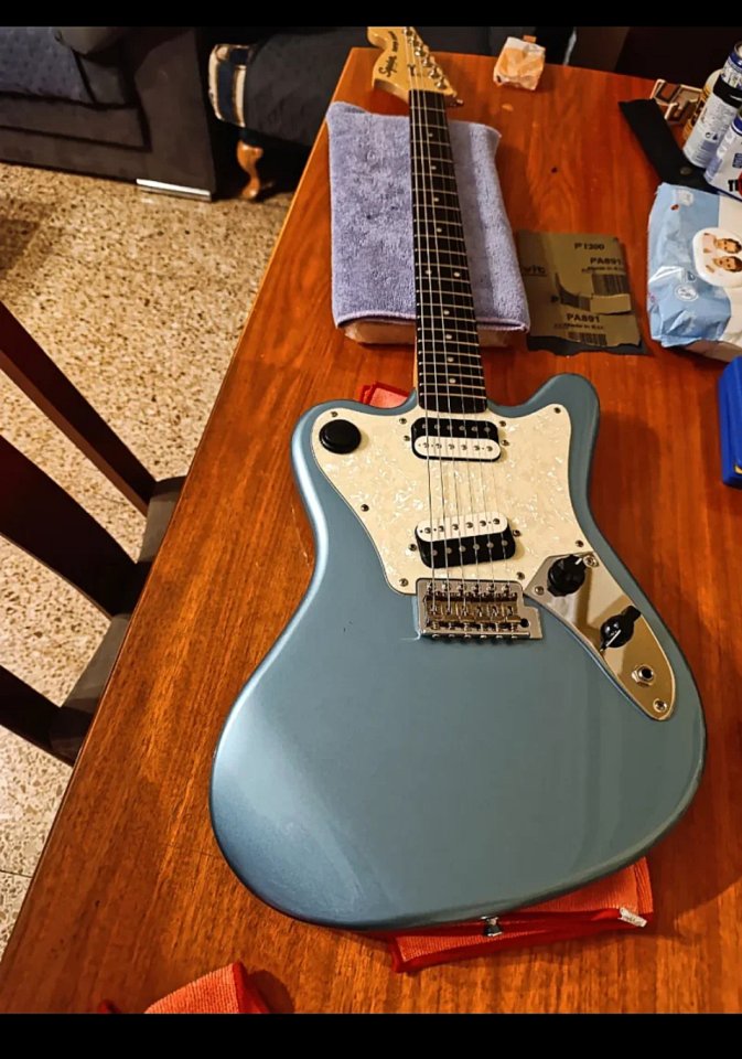 Servicio de luthier para guitarra y bajo