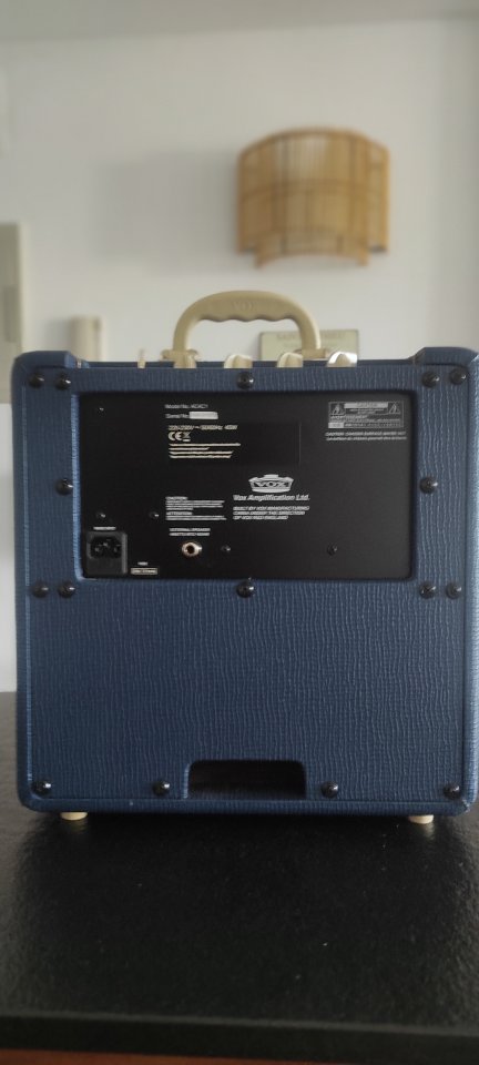 Amplificador VOX AC4C1 BL. de segunda mano · Foto 3 de 7 · Cáceres · 200 €