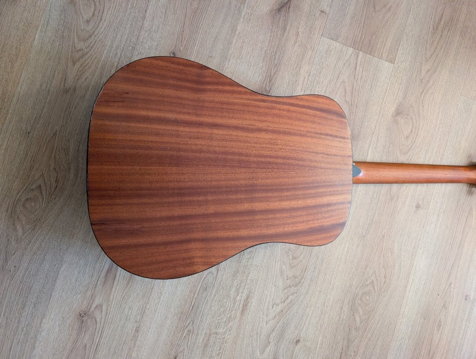 Guitarra acústica Taylor 210 Usa de segunda mano · Foto 6 de 8 · A Coruña · 700 €