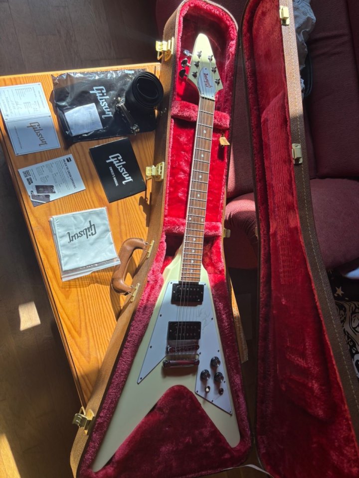 Gibson Flying V 70s (white)