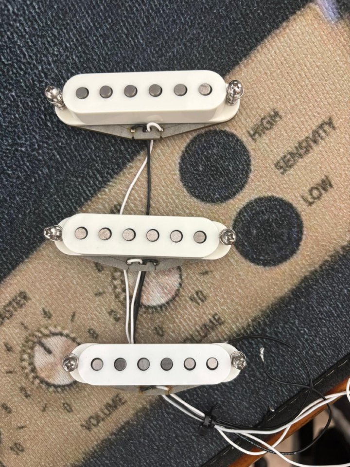 Set pastillas single coil Suhr V70 de segunda mano · Foto 2 de 4 · Cádiz · 300 €