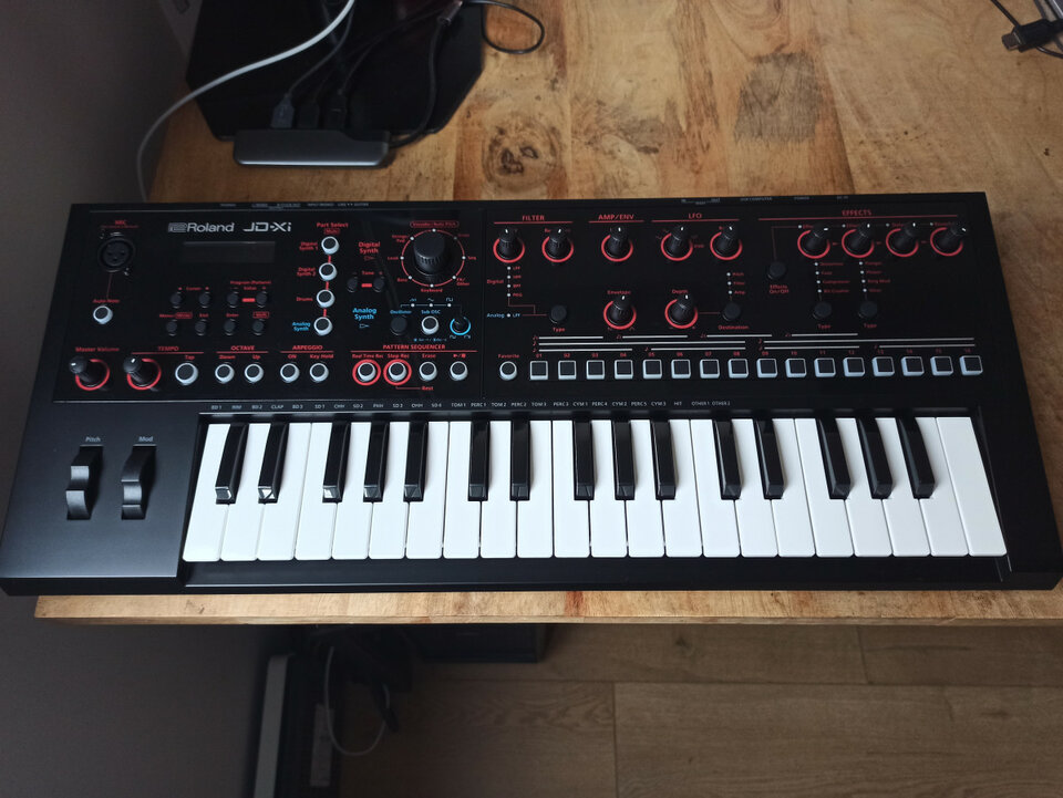 Sintetizador Roland JD-XI