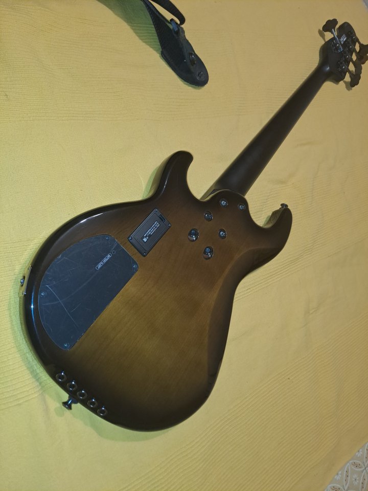 Yamaha BB735a de segunda mano · Foto 4 de 7 · Madrid · 700 €