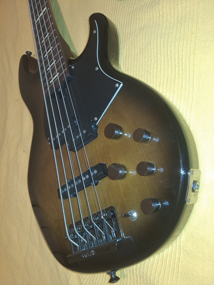 Yamaha BB735a de segunda mano · Foto 5 de 7 · Madrid · 700 €