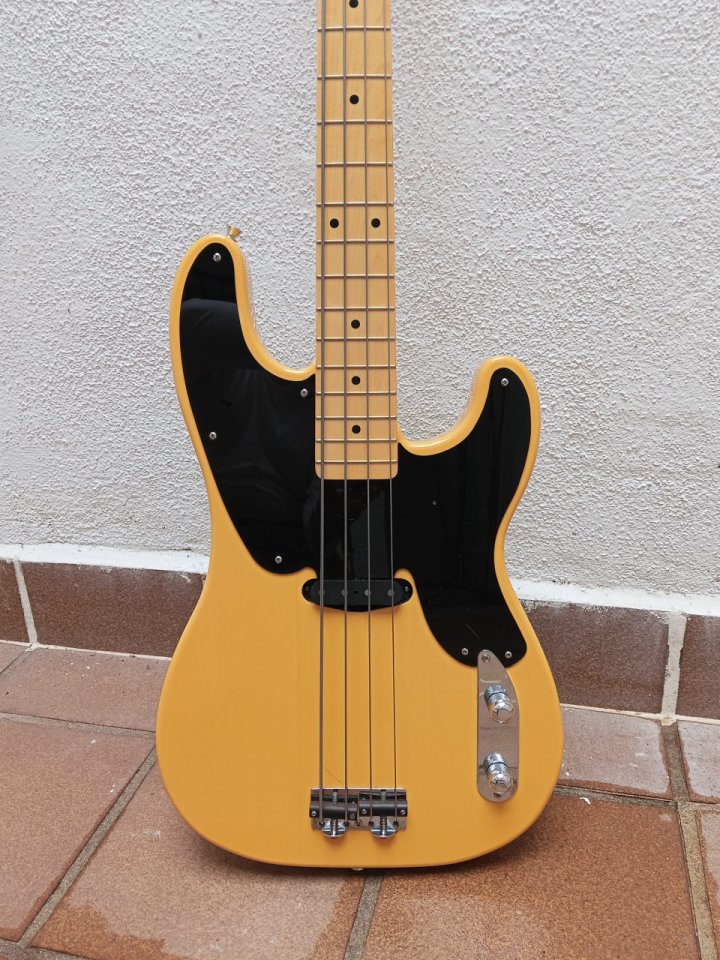 Fender Precision '51 NUEVO! Solo pesa 3,59 Kg!!! de segunda mano · Foto 1 de 7 · Madrid · 1495 €