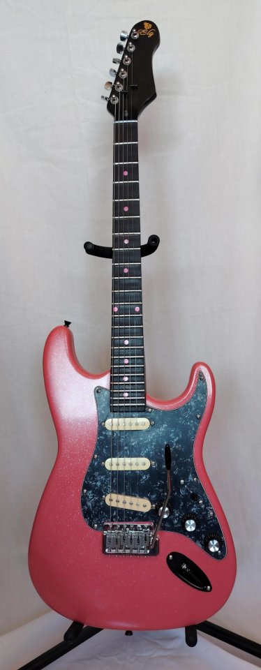 Guitarra ELg estilo Stratocaster de segunda mano · Foto 7 de 7 · Madrid · 190 €