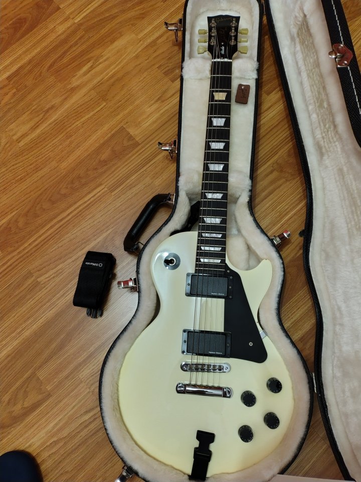 gibson lp studio Alpine White