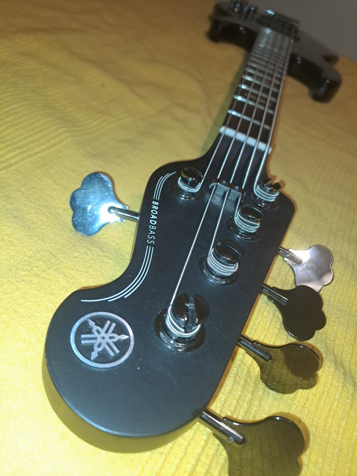 Yamaha BB735a de segunda mano · Foto 7 de 7 · Madrid · 700 €