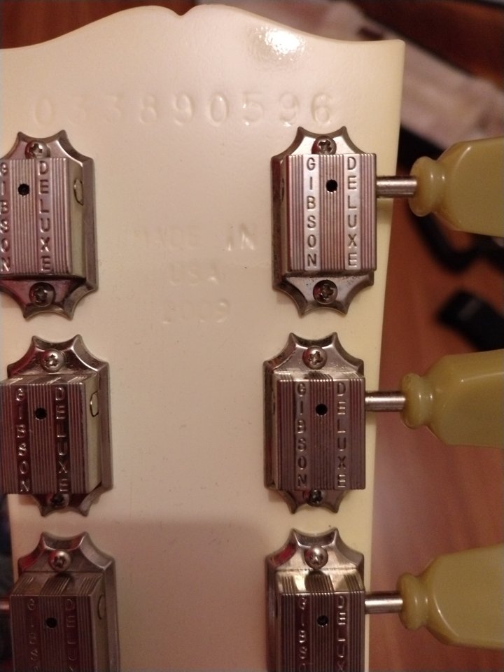 gibson lp studio Alpine White