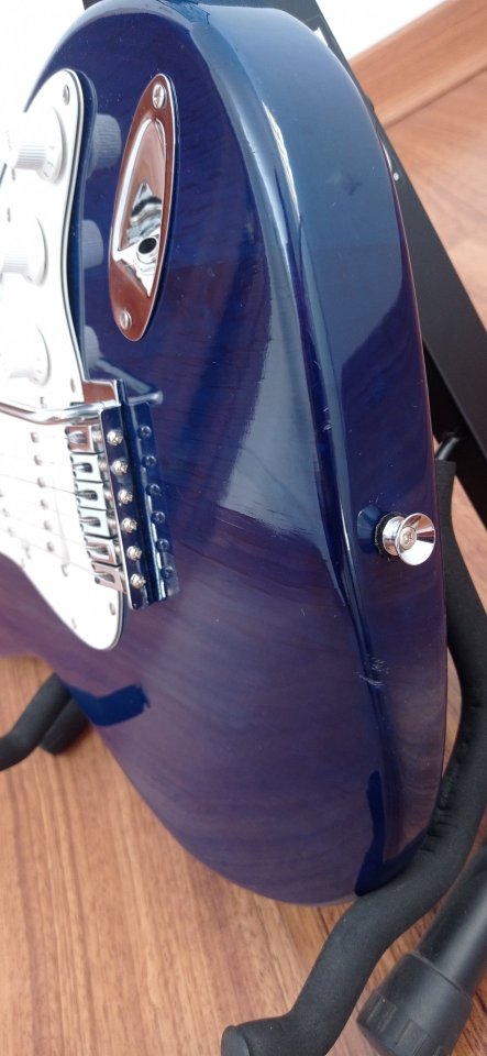 Guitarra eléctrica Academy Stratocaster de segunda mano · Foto 7 de 7 · Cuenca · 90 €