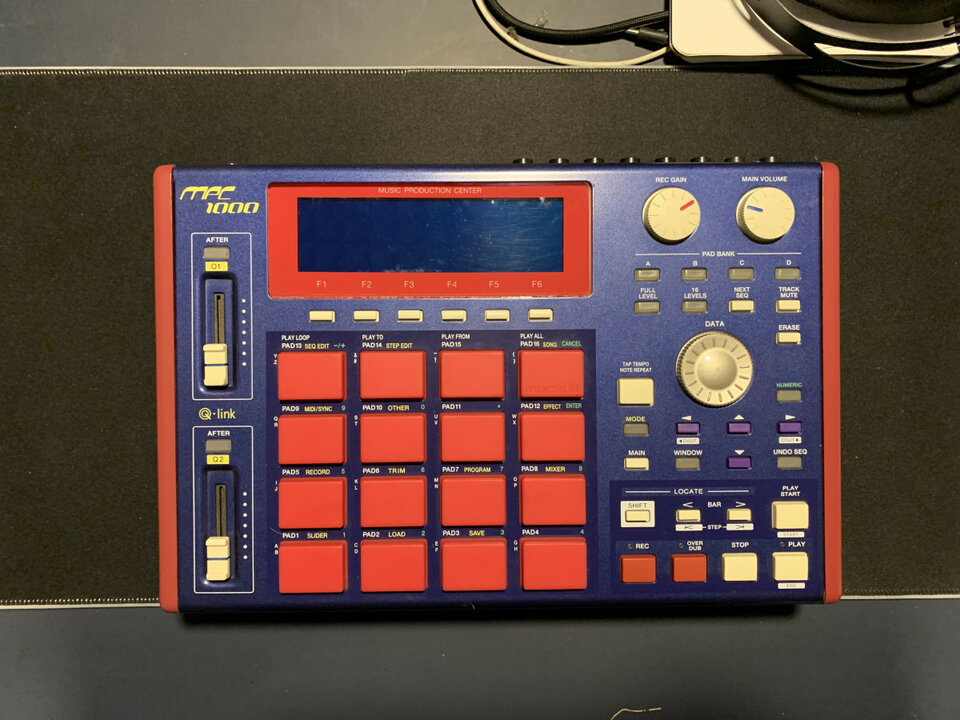 Akai MPC 1000