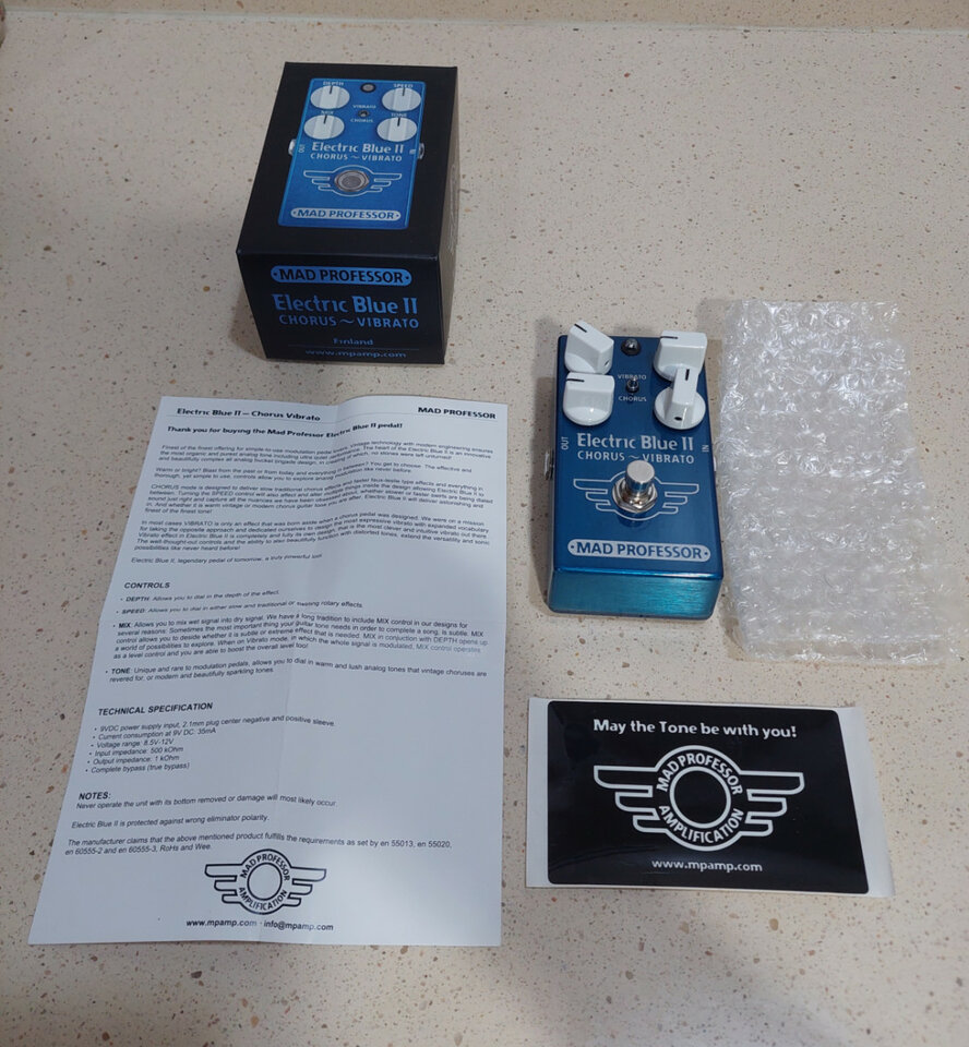 ELECTRIC BLUE II Chorus-Vibrato