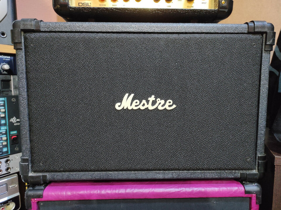 Pantalla 2x8" Torque (años 80) modificada, ideal para uso doméstico.