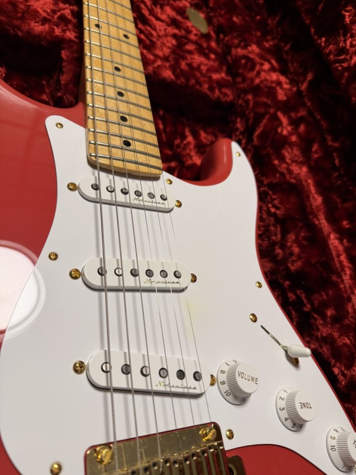 Fender Custom Shop 56 Strat NOS Birdeye Fiesta Red