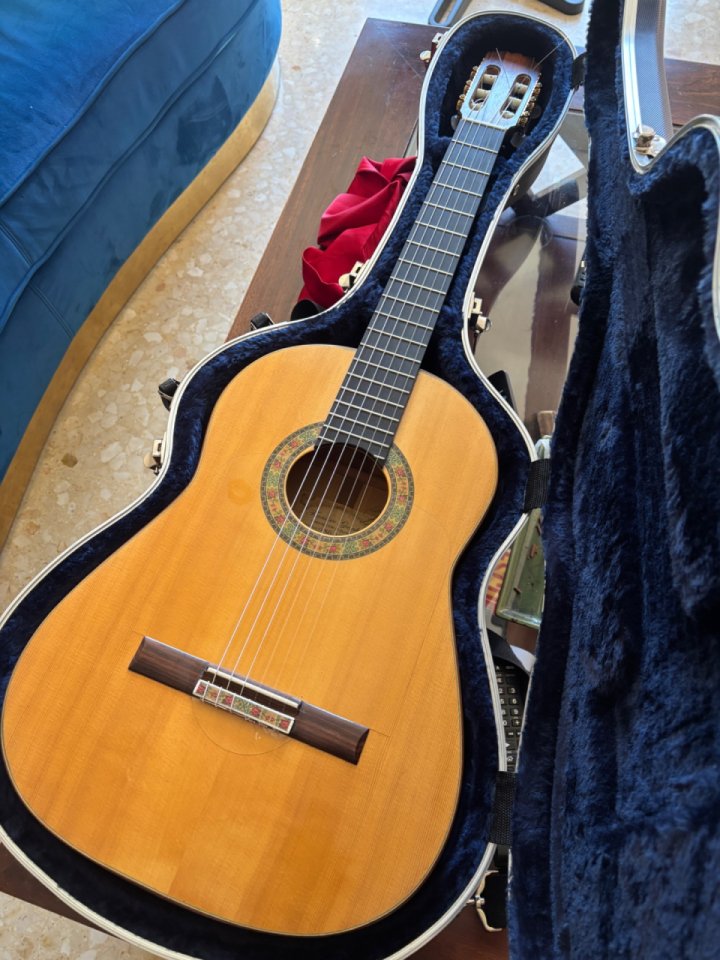 Guitarra Flamenca Francisco Gambero Ciprés Primera A de segunda mano · Foto 5 de 9 · Barcelona · 999 €